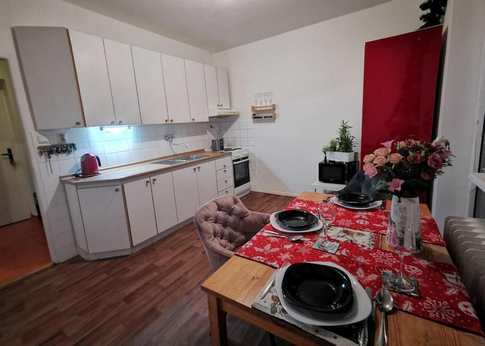 Cely Apartman Podlesi 54M2 S Dvema Balkony A S Novou Manzelskou Posteli, Zatim Neni Na Fotkach Lägenhet Brno Exteriör bild